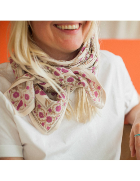 Duża apaszka Latika "Bouton d' or" Coquillage