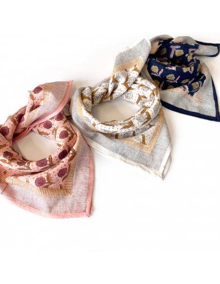 Mała apaszka Manika "Lotus" Poudre